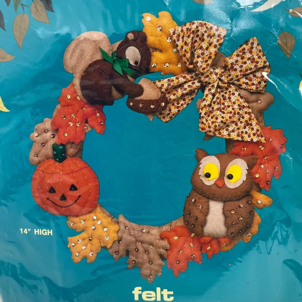 Titan Needlecraft Fall Felt Wall Hanging Owl Squirrel Pumpkin NOS #799 14